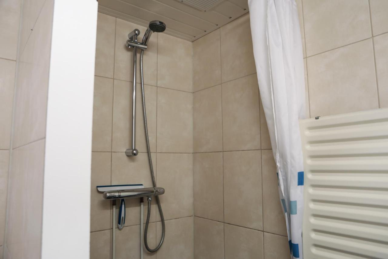 Ruim Appartement In Centrum Yerseke Buitenkant foto